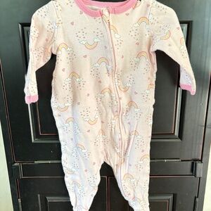 Cuddl Duds one piece feet pajamas, zip front, rainbows, size 6-9 months